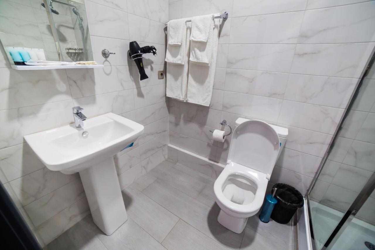 Golden Hotel Бишкек Экстерьер фото